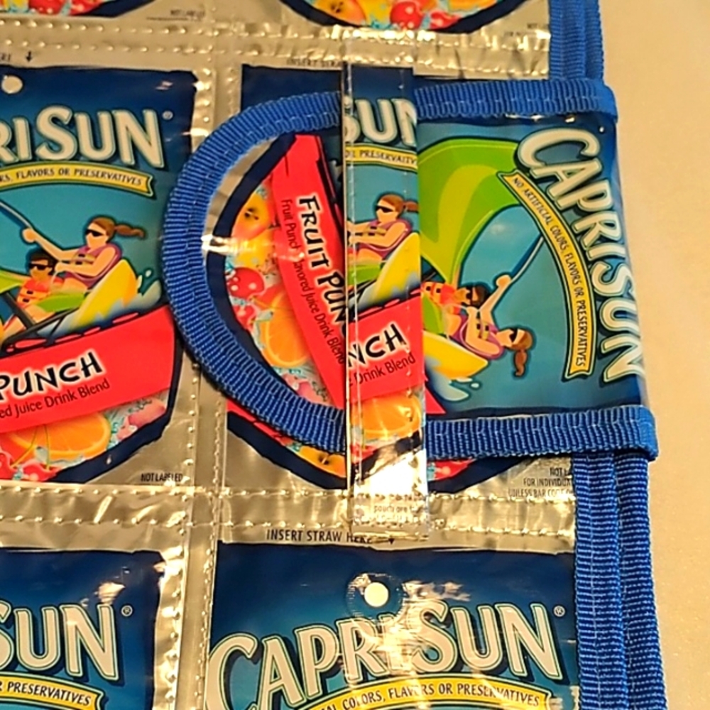 Caprisun folder - Picture 2 of 7